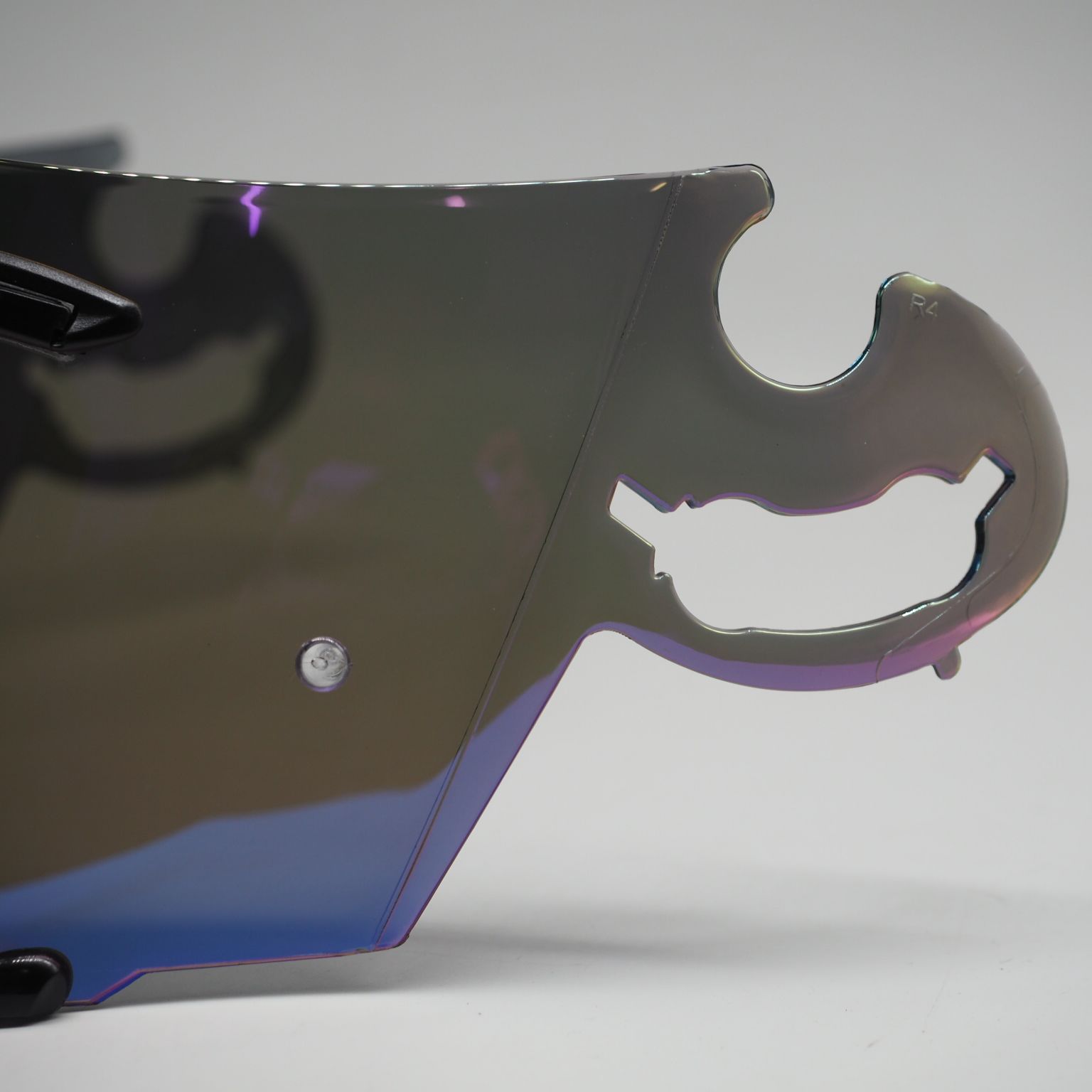 Helmvizier voor AR en AI RR4 R - Face Mask Storage Box recensie en prijs